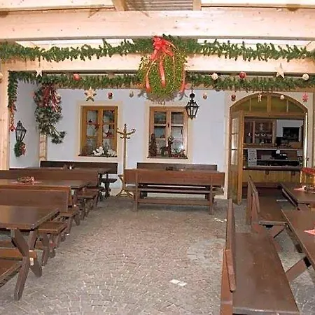 Ludl * Groß-Enzersdorf